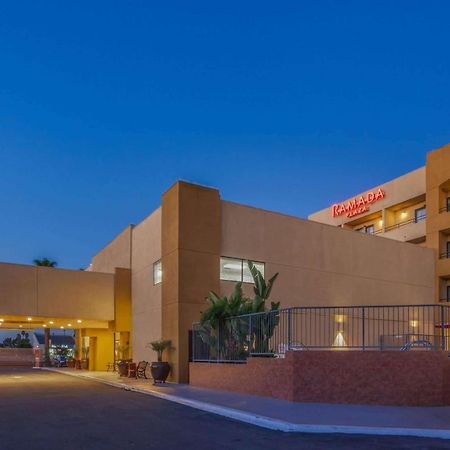 Hotel Ramada Plaza By Wyndham Garden Grove/Anaheim South Extérieur photo